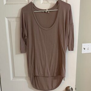 Express Women's quarter Sleeve Top in Taupe